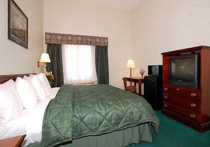6 Elkhart, In Hotel 2*