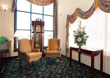 6 Elkhart, In Hotel